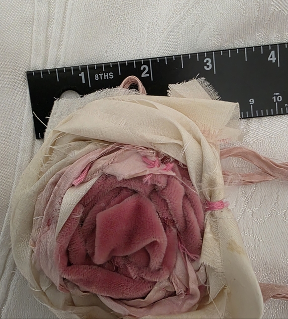 JABOT🩷 MOSSIE ANNA ARTISAN DESIGN NWT - Picture 2 of 6